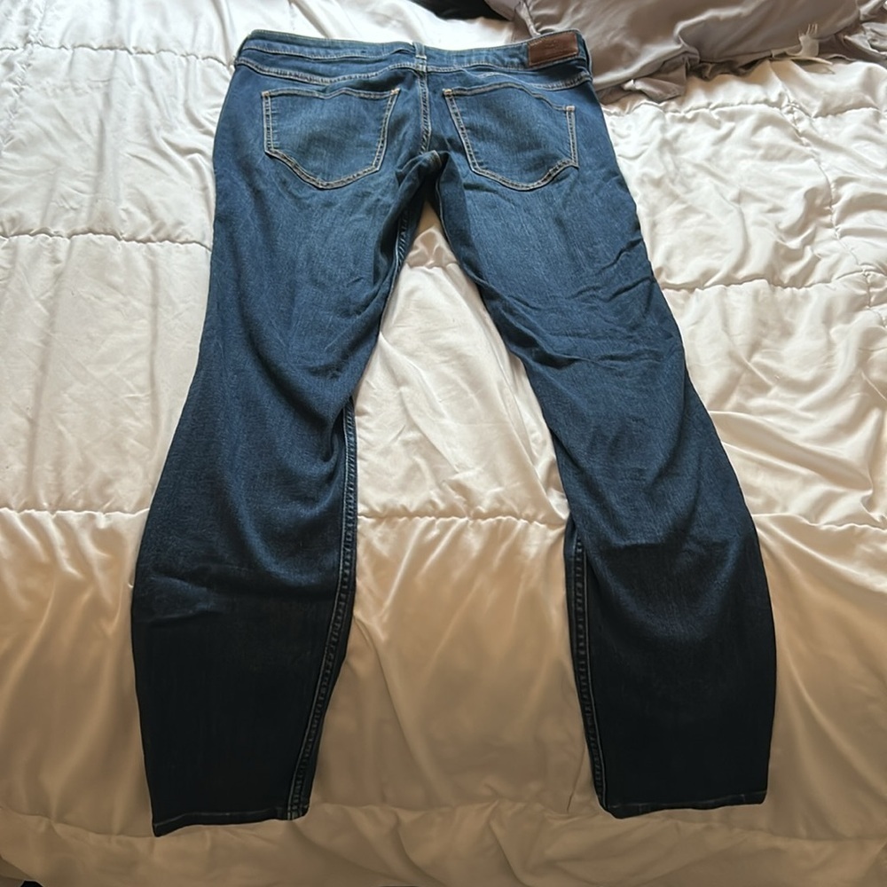 Hollister Women’s High Rise Blue Ripped Skinny Jeans Classic Stretch Size 11 - Picture 7 of 8